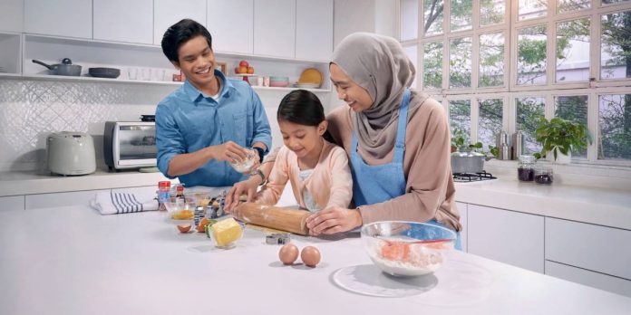Suri rumah sepenuh masa